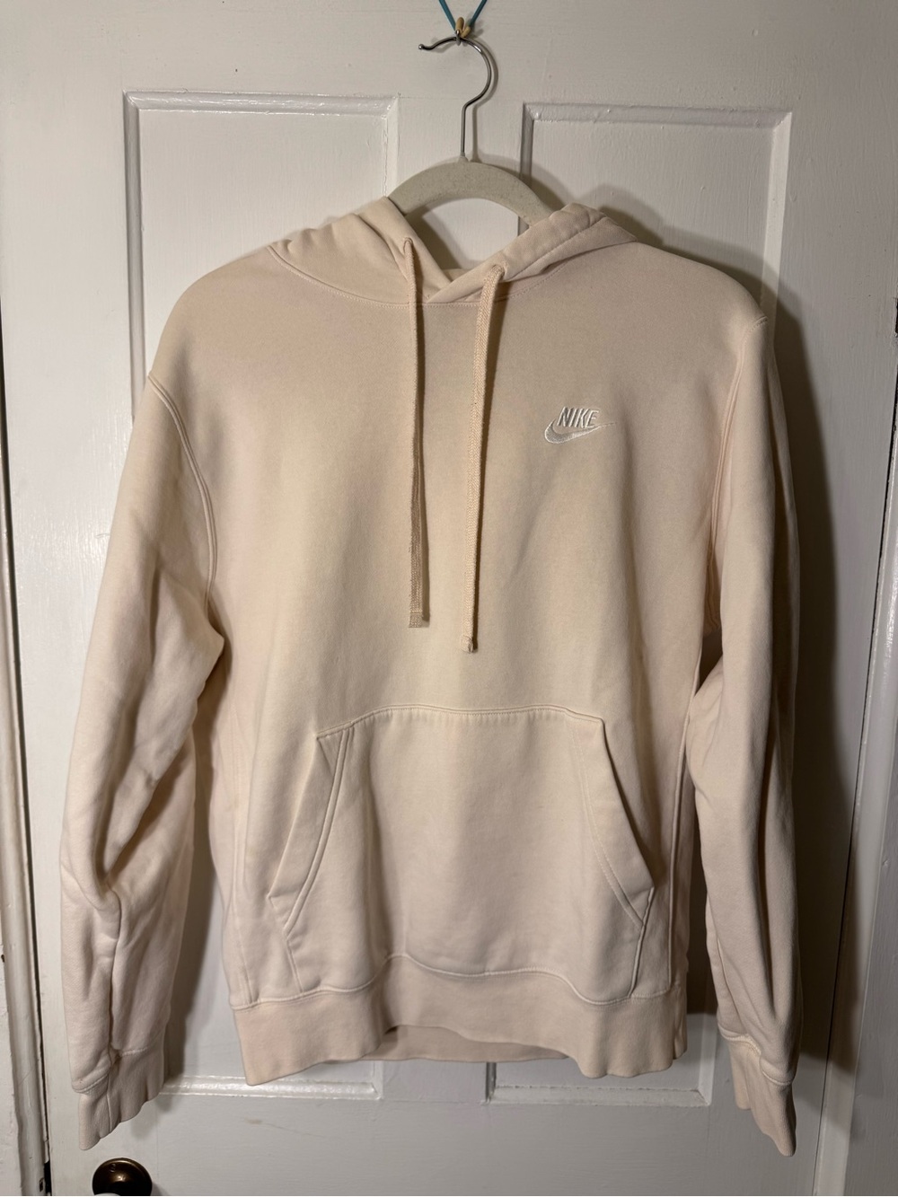 Nike Women’s Cream Pullover Hoodie (S) and Sweatpants (M) Set.